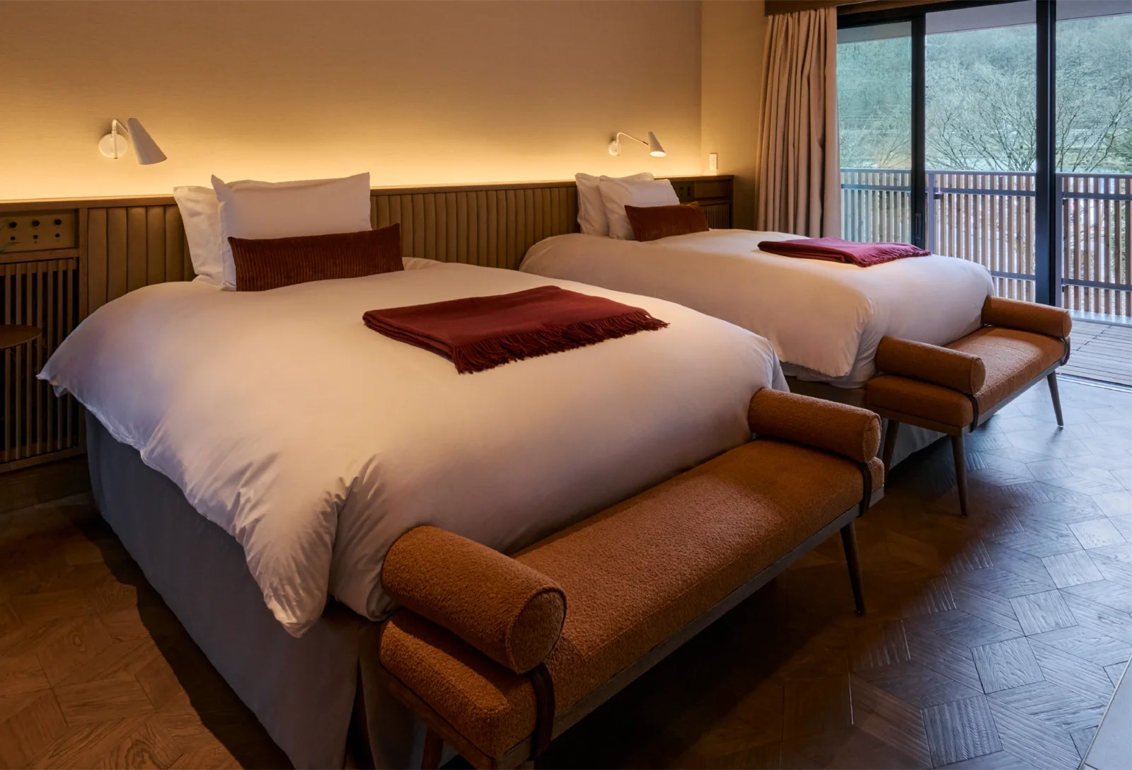 ダブルサイズベッド