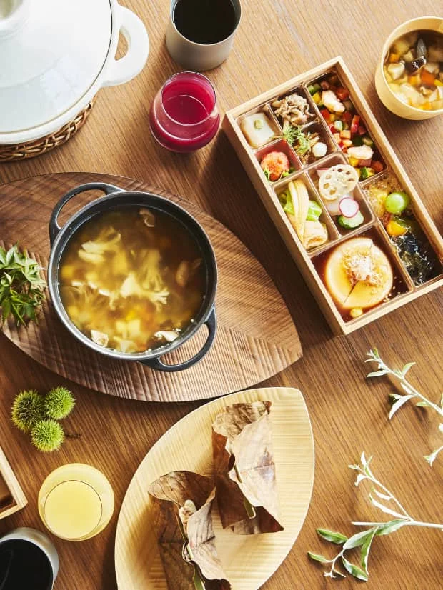 DINING OPTIONS